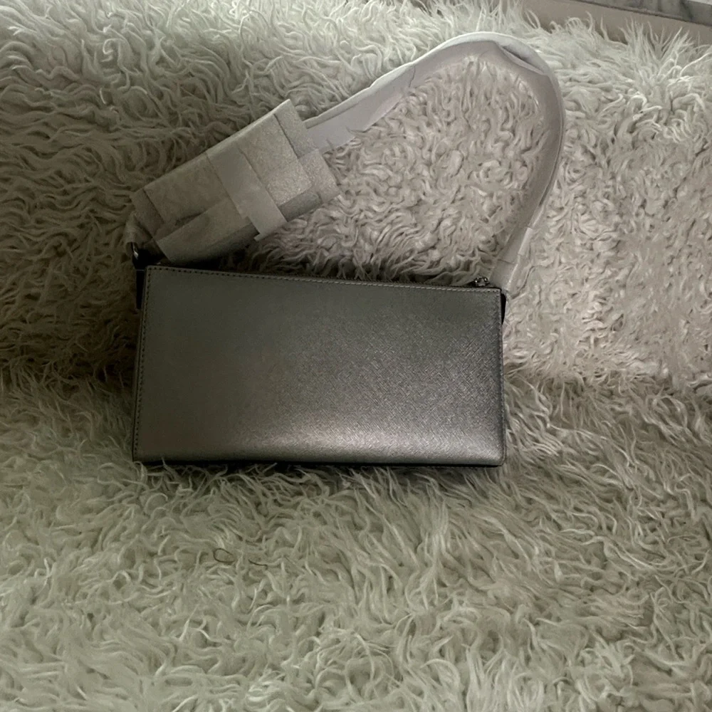 NWT Michael Kors Metallic Silver Vegan Leather Bag with Mini Wallet Attached - Picture 8 of 8